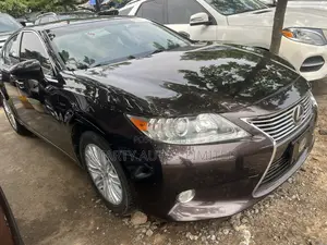 Lexus ES 2015 Brown