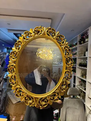 Aura Mirror