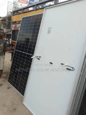 580watts Canadian Solar Panel