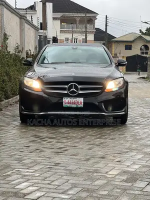 Mercedes-Benz C300 2015 Black