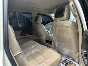Toyota Land Cruiser Prado 2018 White