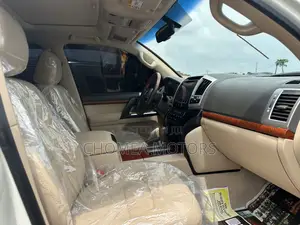 Toyota Land Cruiser Prado 2018 White