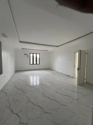 5bdrm Duplex in Kado for sale