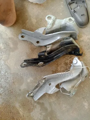 Bonnet Inches Hanger Hyundai