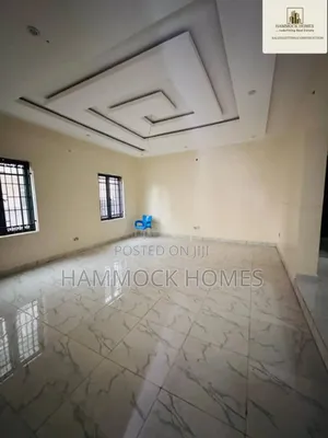3bdrm Duplex in Carlton Gate Estate, Akobo for rent