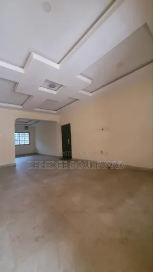 3bdrm Block of Flats in Durumi for rent