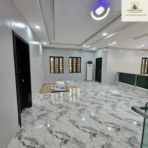 2bdrm Penthouse in Lere Adigun Gra, Basorun for rent
