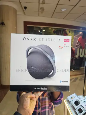Photo - Onyx Studio 7 Wireless Bluetooth Speaker Harman/Kardon