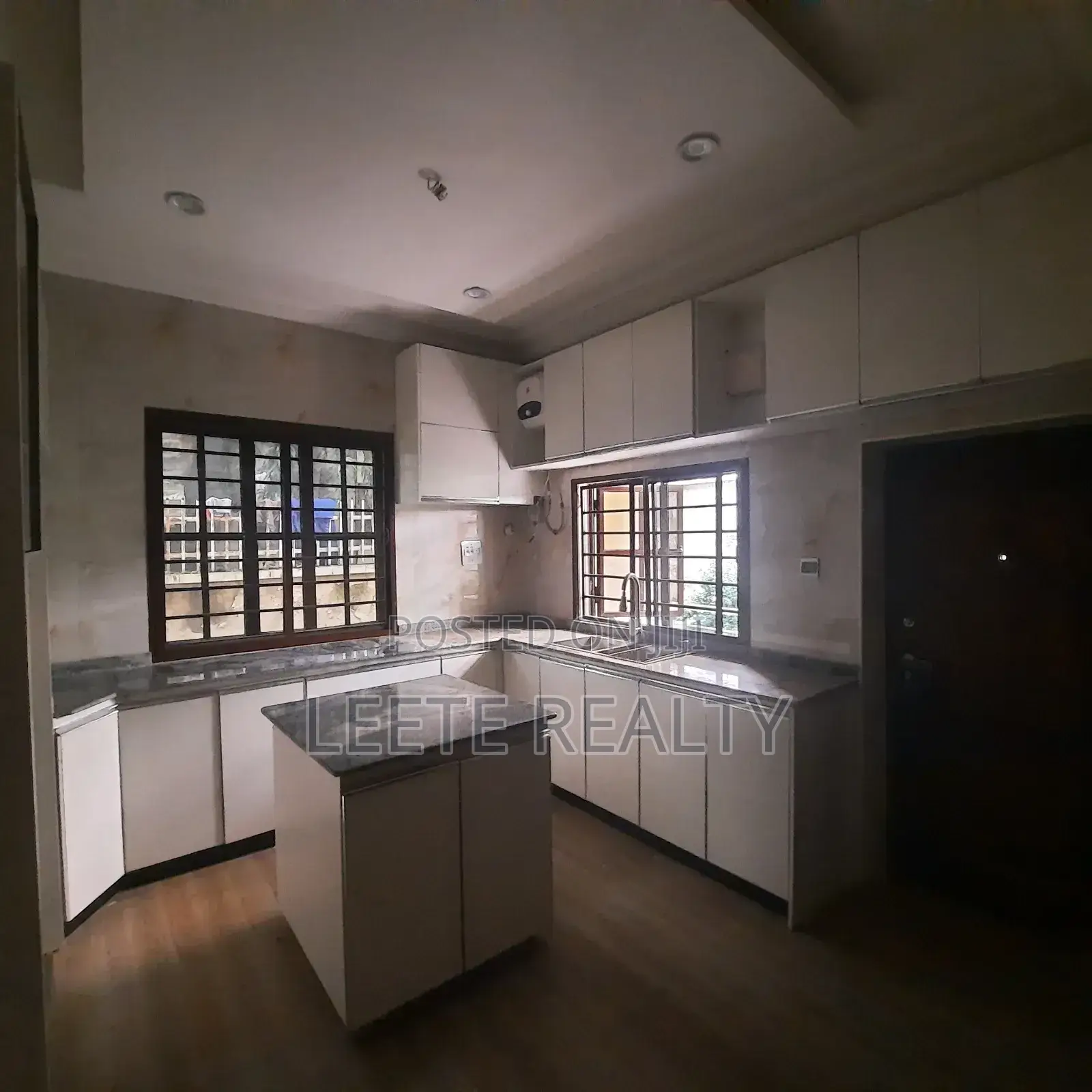 5bed-room Terrace Duplex
