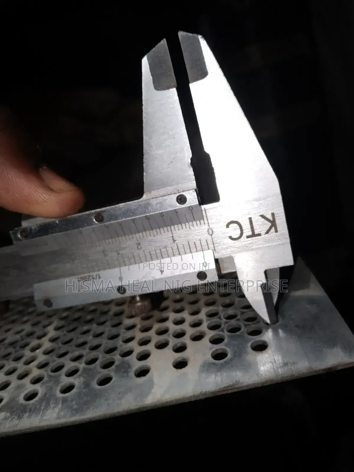 Galvanized Perforated Plate (1.5mm Thickness by 4mm Holes)