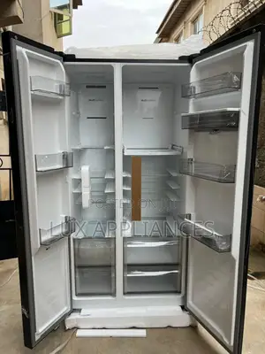 Hisense 529l Side-by-Side Black Glass Door Refrigerator