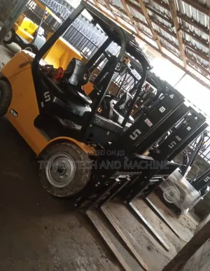 3ton Forklift Machine