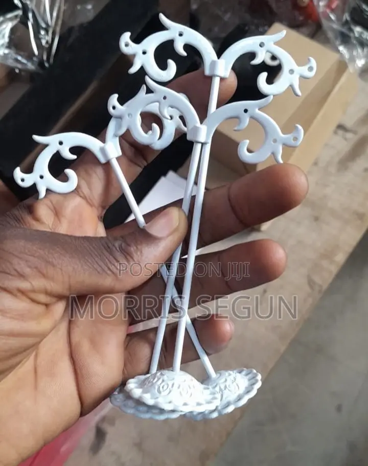 Earing Stands