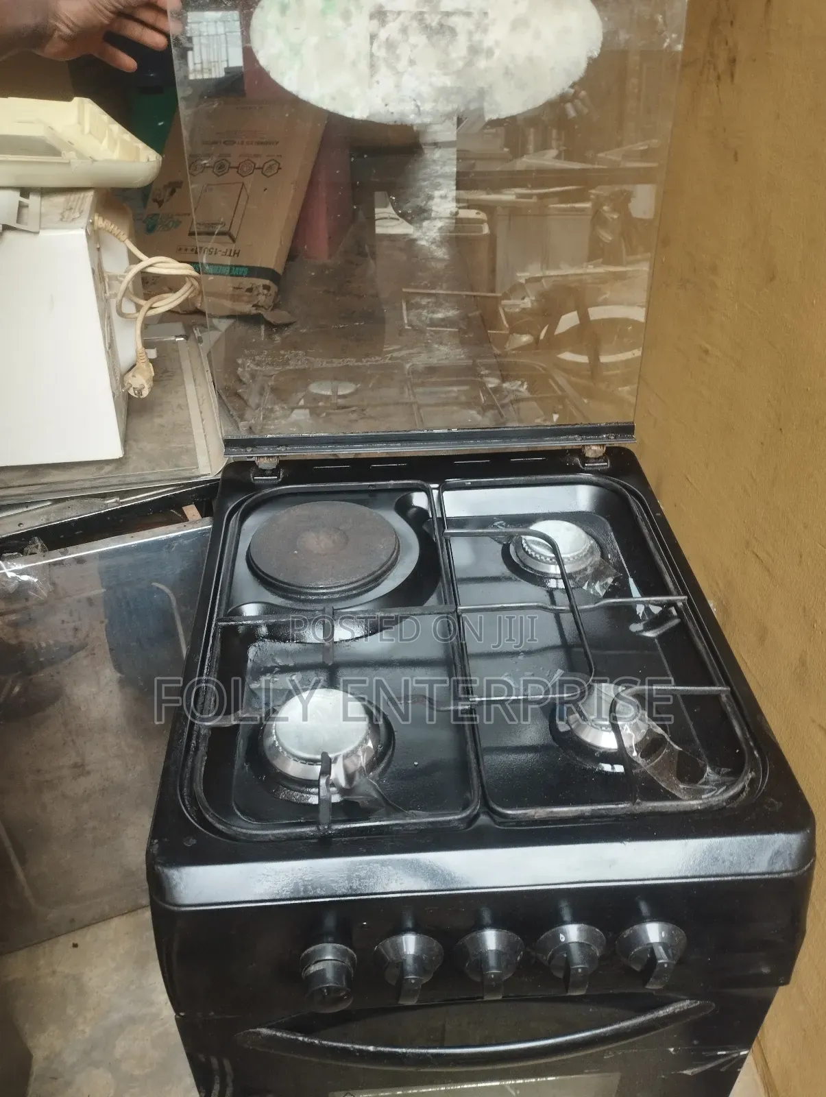 Three Burner Gas Cooker With Hotplate