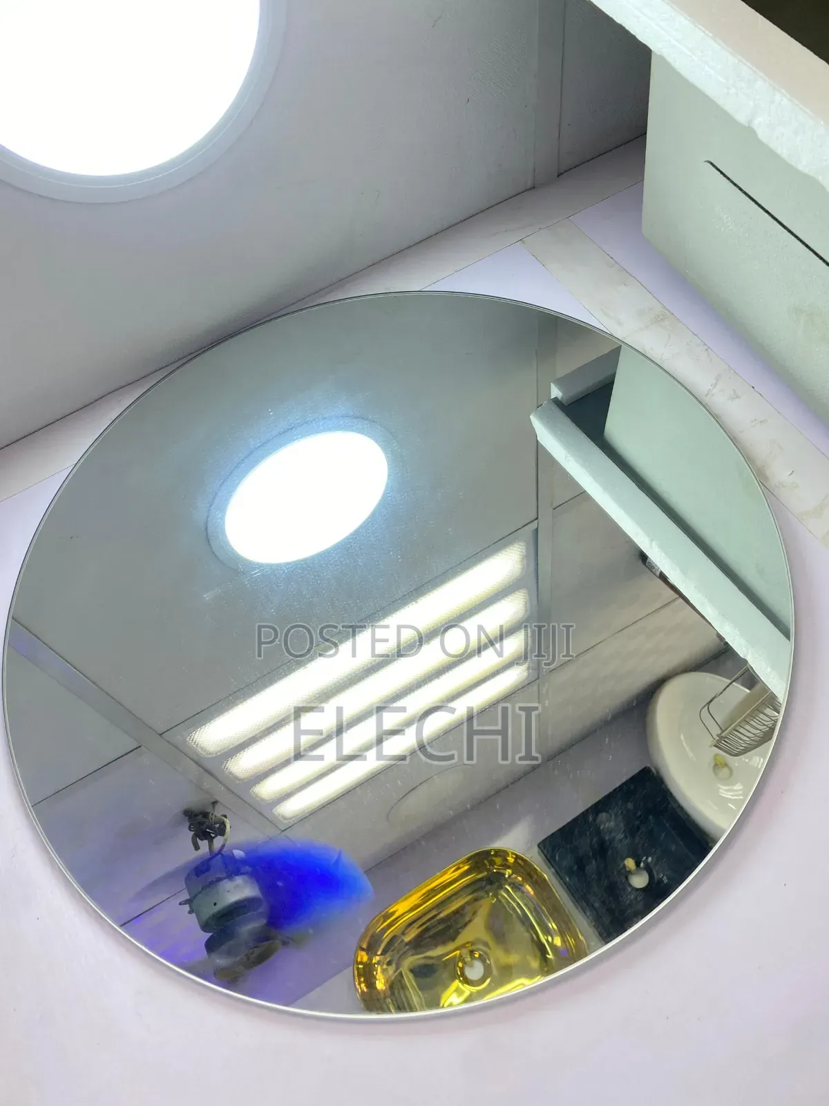Plain Mirror (Bathroom)