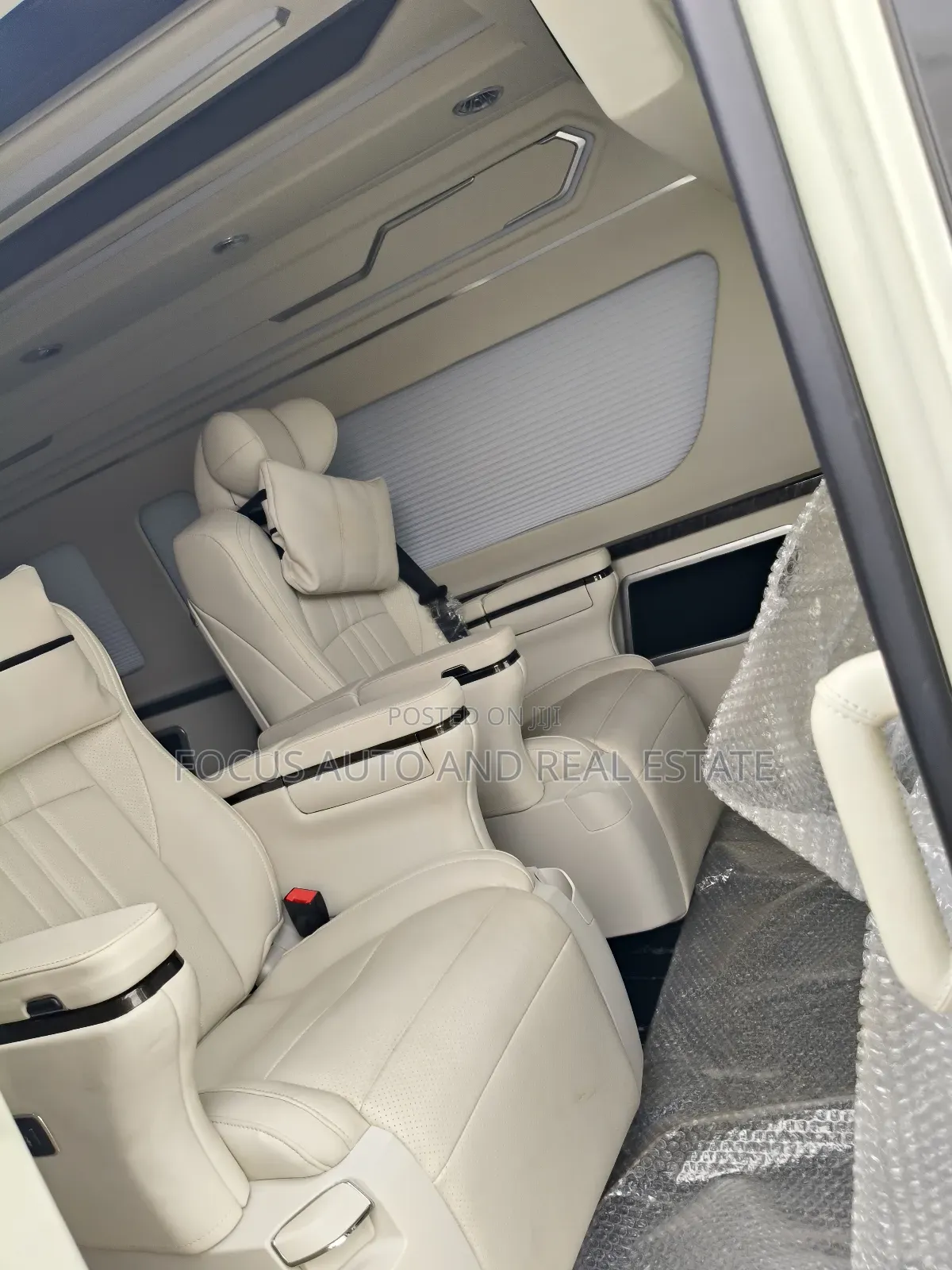 Toyota HiAce 2023 Black