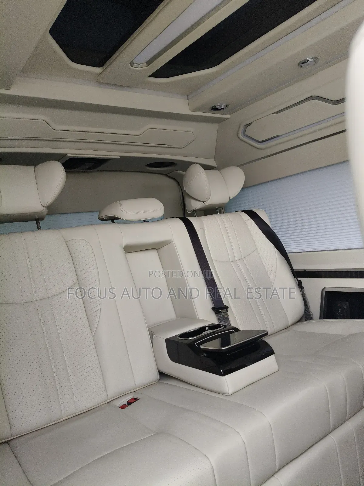 Toyota HiAce 2023 Black