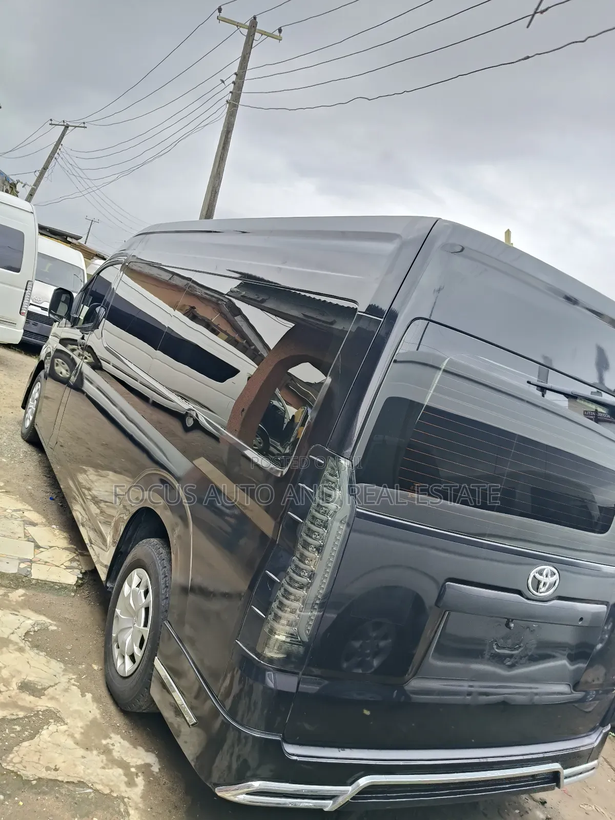 Toyota HiAce 2023 Black