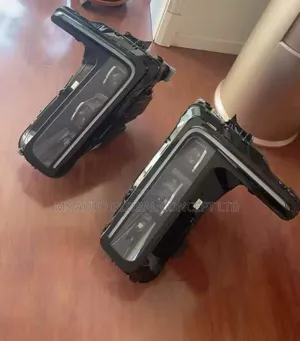 Rolls Royce Cullinan 2025 Headlights