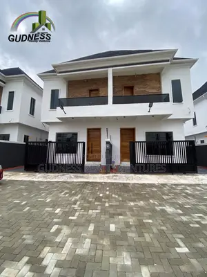 4bdrm Duplex in Ikota for sale