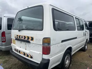 Toyota HiAce 1999 White