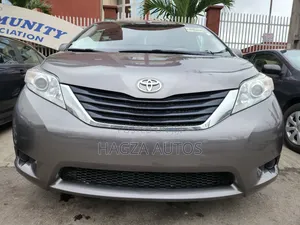 Toyota Sienna LE 8 Passenger 2012 Gray