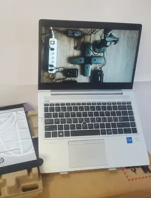 New Laptop HP ProBook 640 G5 12GB Intel Core I5 SSD 256GB