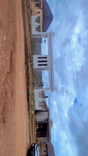 20 Plots of Plain Lands  Located at Osi Junction, Akure