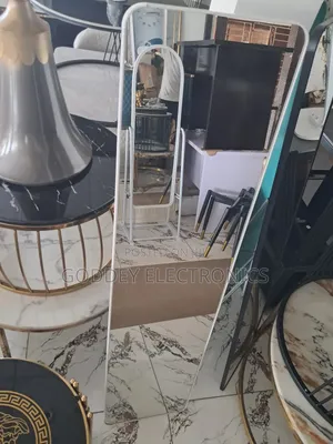 1 Set of Standing Mirror
