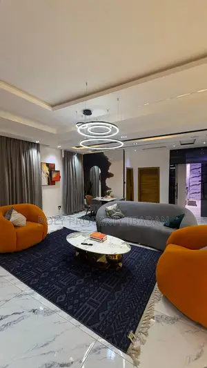 2,3 4 Bedroom Shortlet Apartments