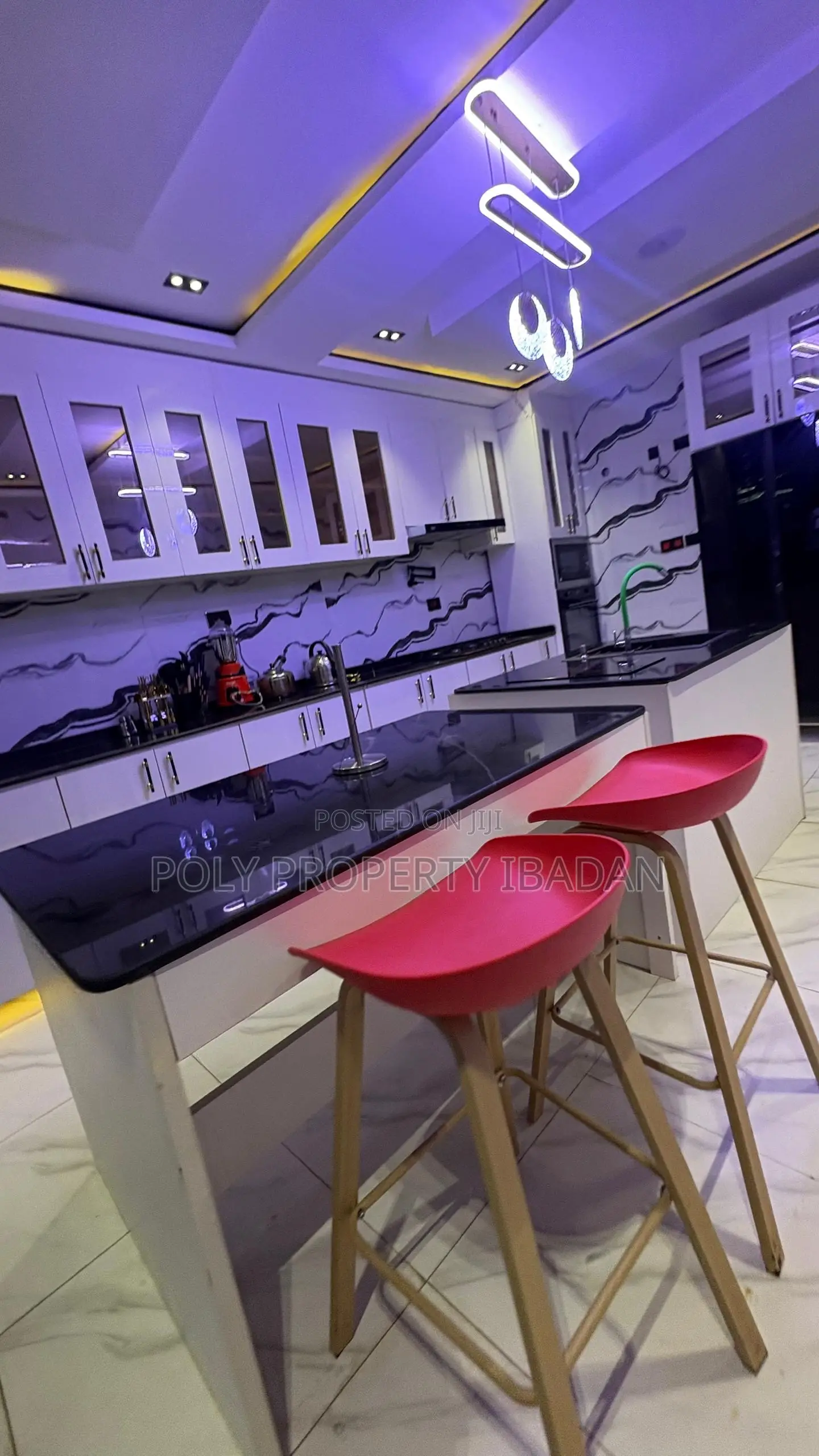 2,3 4 Bedroom Shortlet Apartments