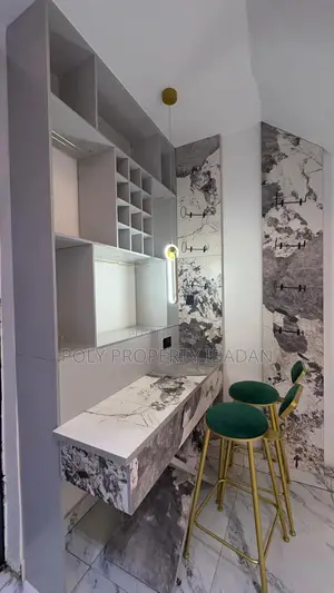 2,3 4 Bedroom Shortlet Apartments