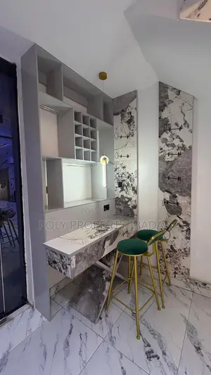 2,3 4 Bedroom Shortlet Apartments