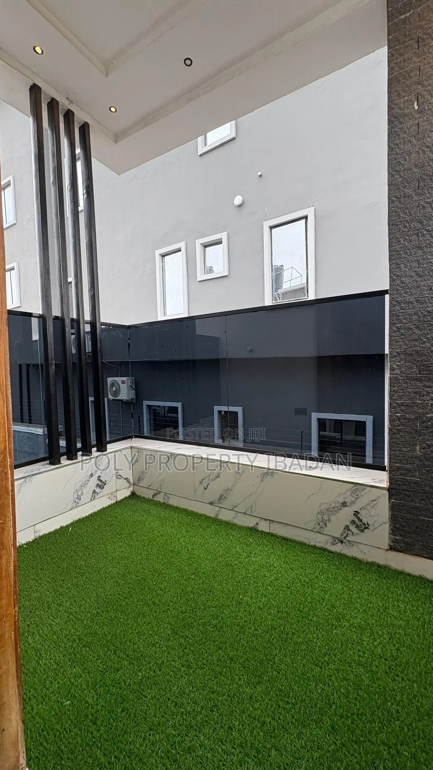 2,3 4 Bedroom Shortlet Apartments