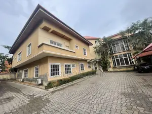 3bdrm Block of Flats in Wuse 2 for rent
