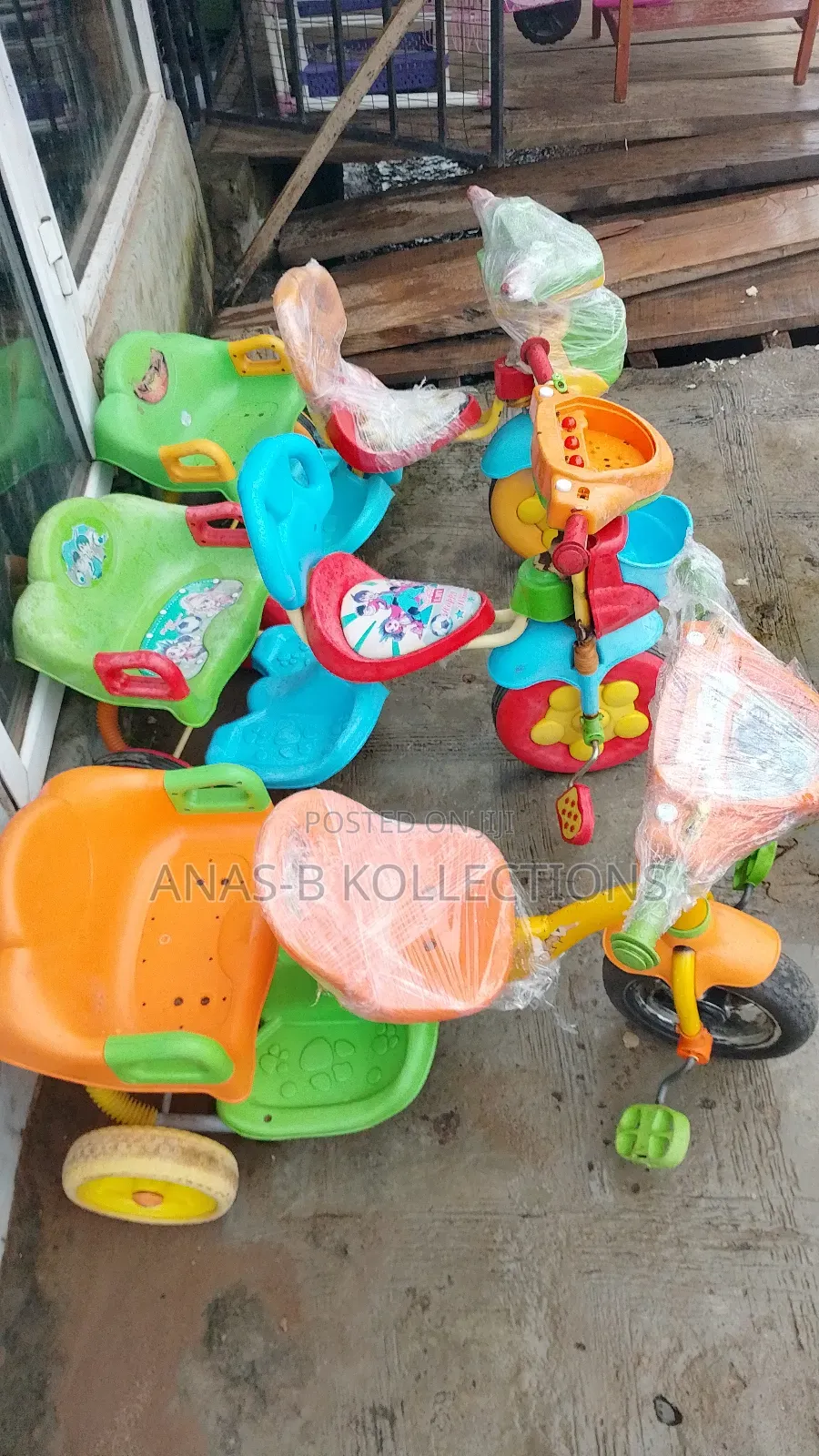 Double Seater Children Tricycle