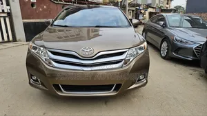 Toyota Venza V6 AWD 2010 Brown