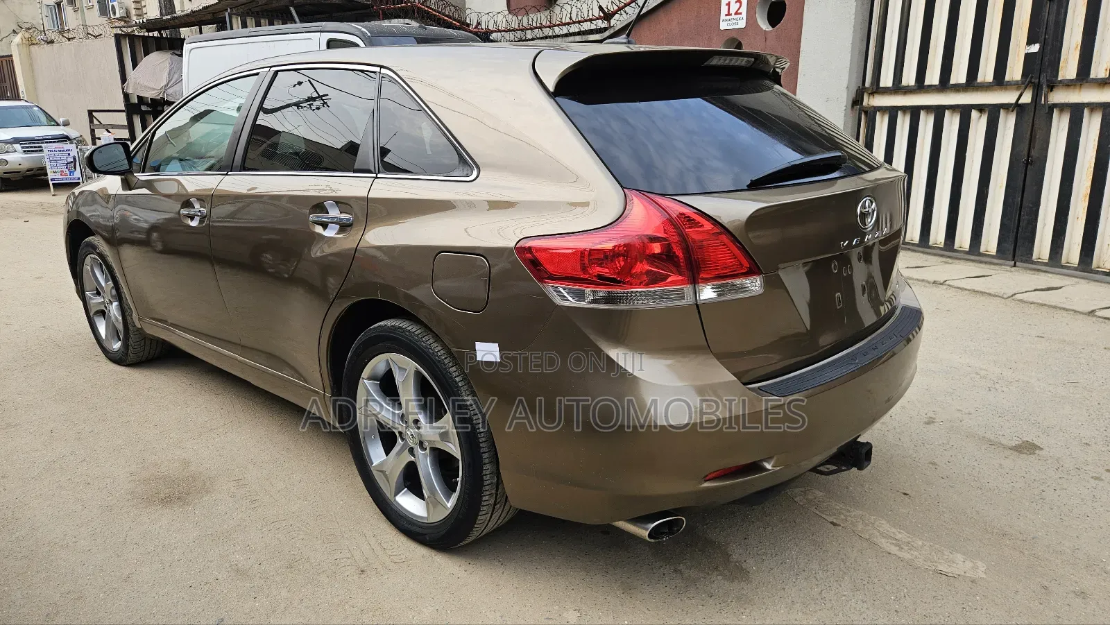 Toyota Venza V6 AWD 2010 Brown