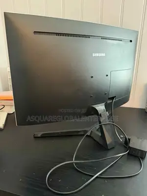 Samsung 27" Curved, Wqhd, 144hz Gaming Monitor.