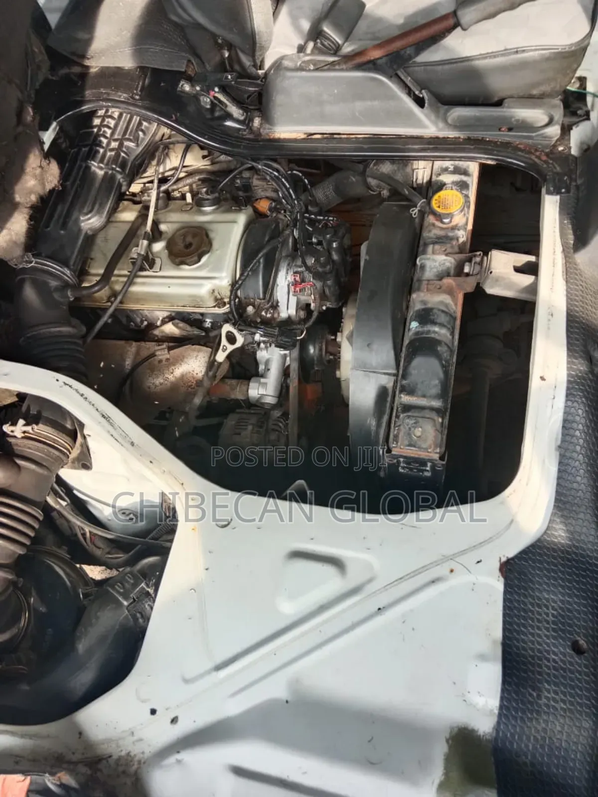 Mitsubishi L300 2000 White