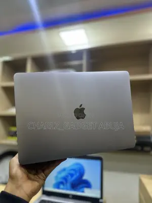 Laptop Apple MacBook Pro 2020 32GB Intel Core i7 SSD 512GB