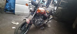 Yamaha 2000 Red