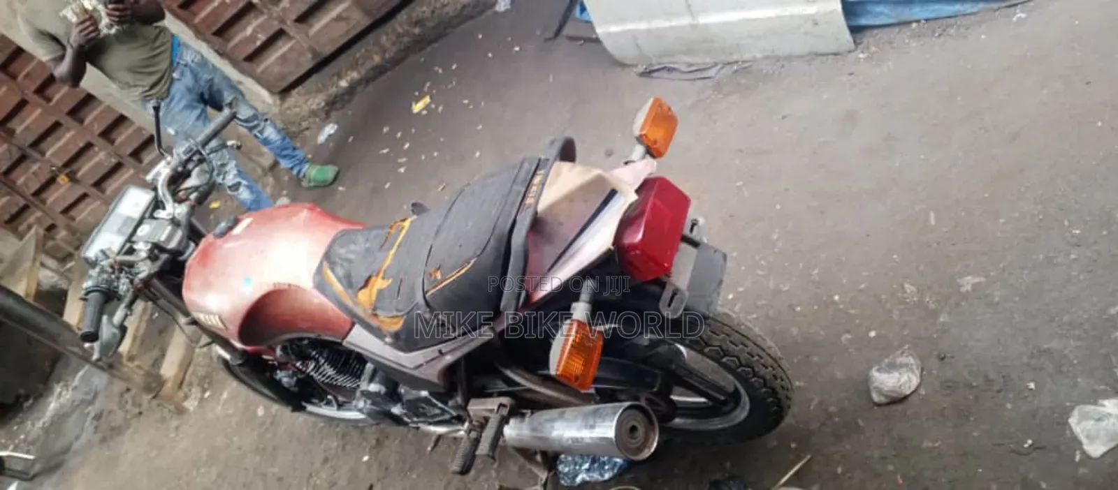 Yamaha 2000 Red