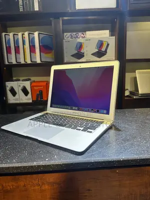 Laptop Apple MacBook Air 2017 8GB Intel Core I5 SSD 128GB