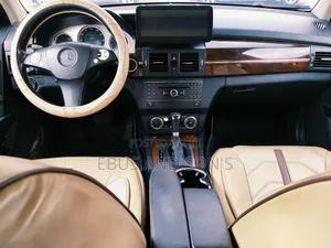 Mercedes-Benz GLK-Class 2010 Silver