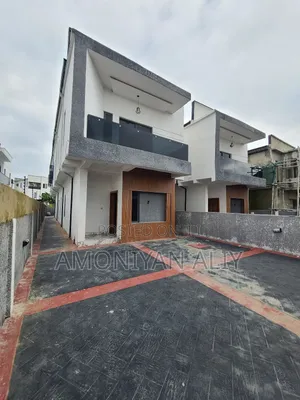 4bdrm Duplex in Sunshine Gardes for sale