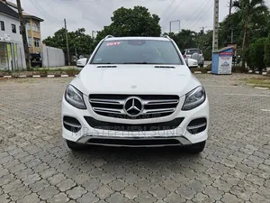 Mercedes-Benz GLE-Class GLE 350d 4MATIC 2017 White