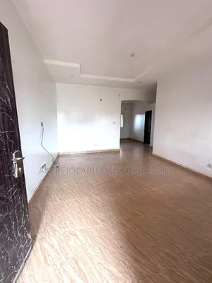 2bdrm Block of Flats in In An Estate for rent