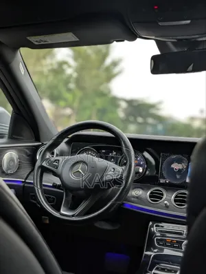 Mercedes-Benz E300 2017 Silver