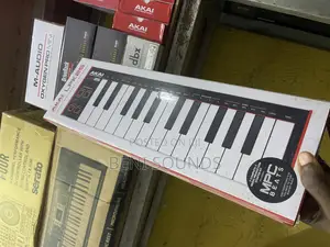 Akai LPK 25 Midi Keyboard